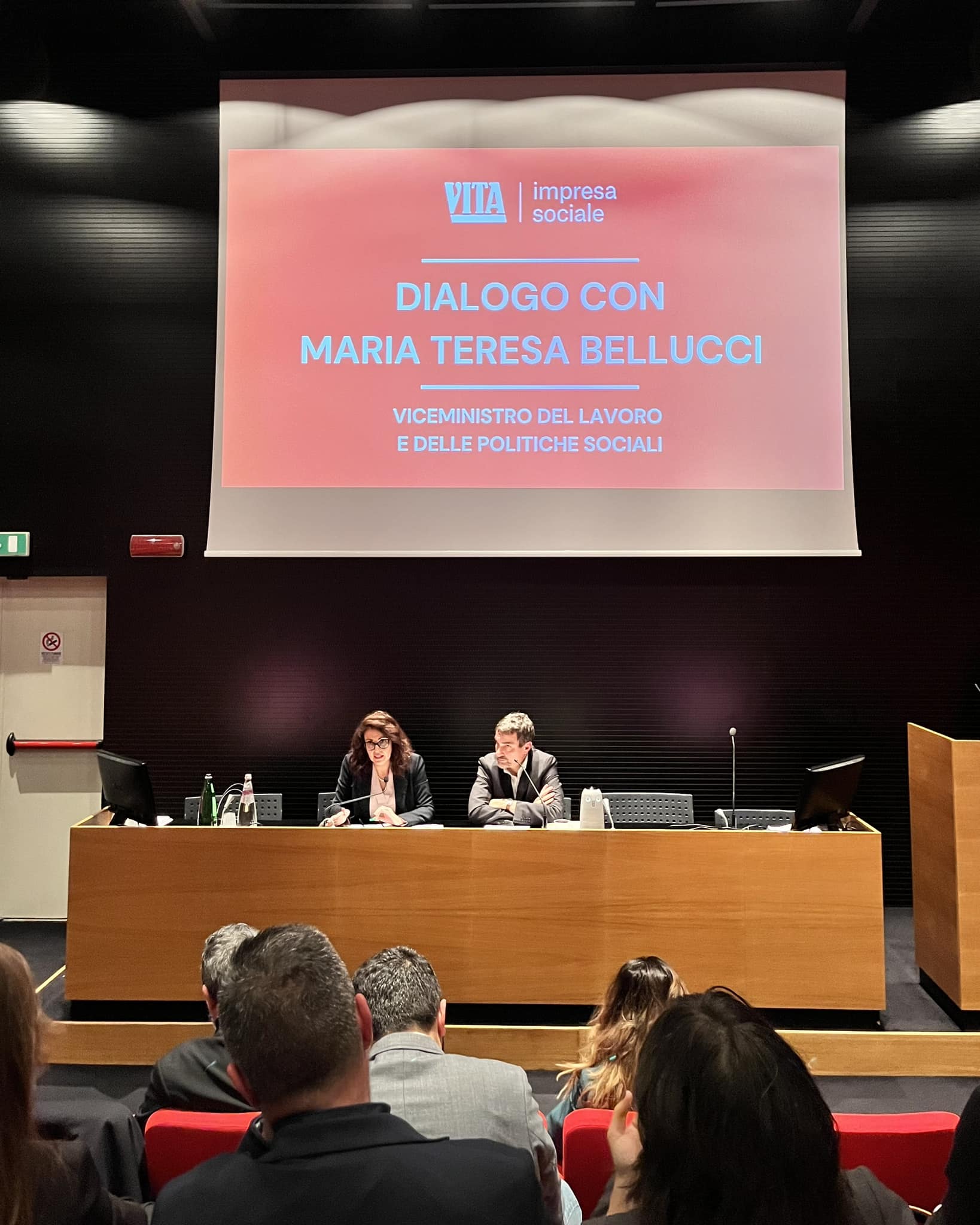 Intervista con il comitato editoriale di VITA