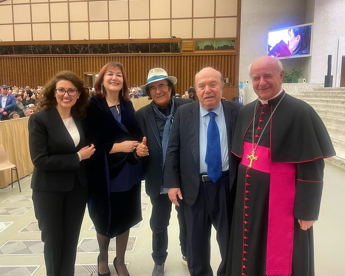 All’incontro del Papa con nonni e nipoti. Presenti anche Lino Banfi e Al Bano.