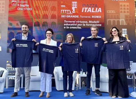 Piazza Italia, il Governo Meloni sostiene i giovani e i servizi sociali territoriali
